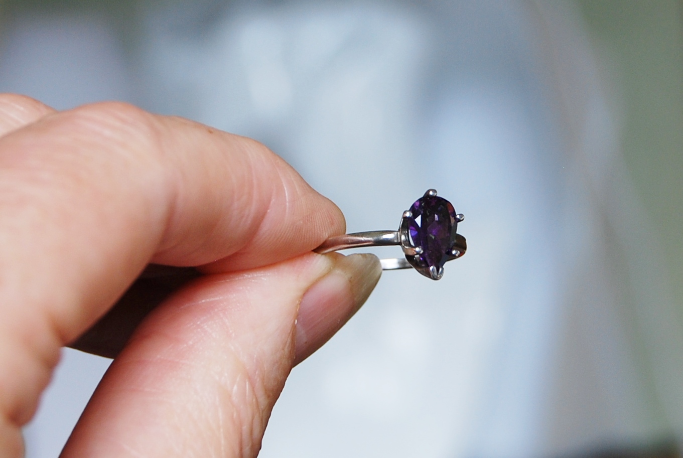 SORRY, this has now sold. 'Teardrop' Amethyst and silver basket set ring - Image 13