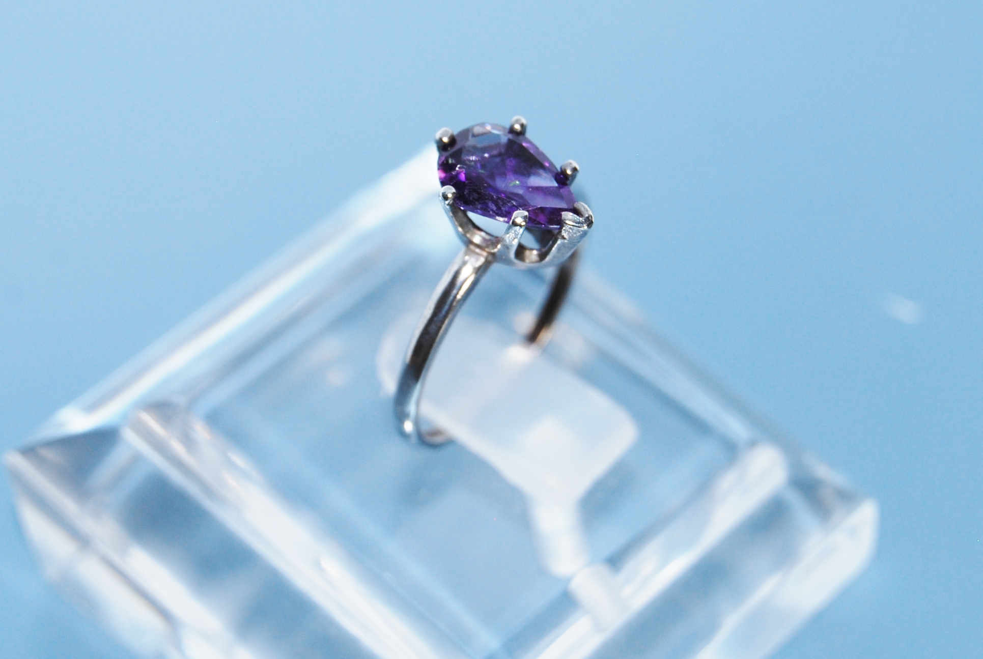SORRY, this has now sold. 'Teardrop' Amethyst and silver basket set ring - Image 8