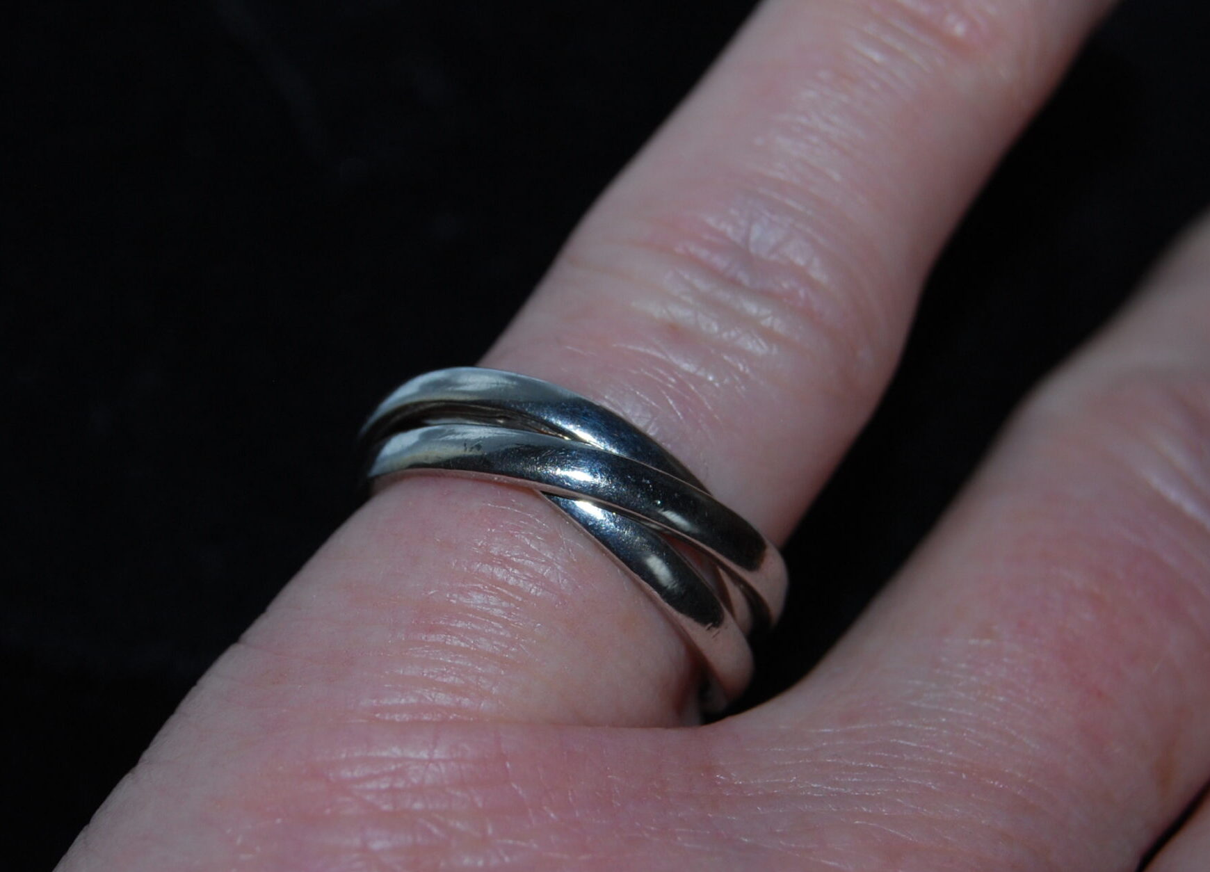 Vintage triple silver ring, 3 entwined silver rings in one. Really unusual!