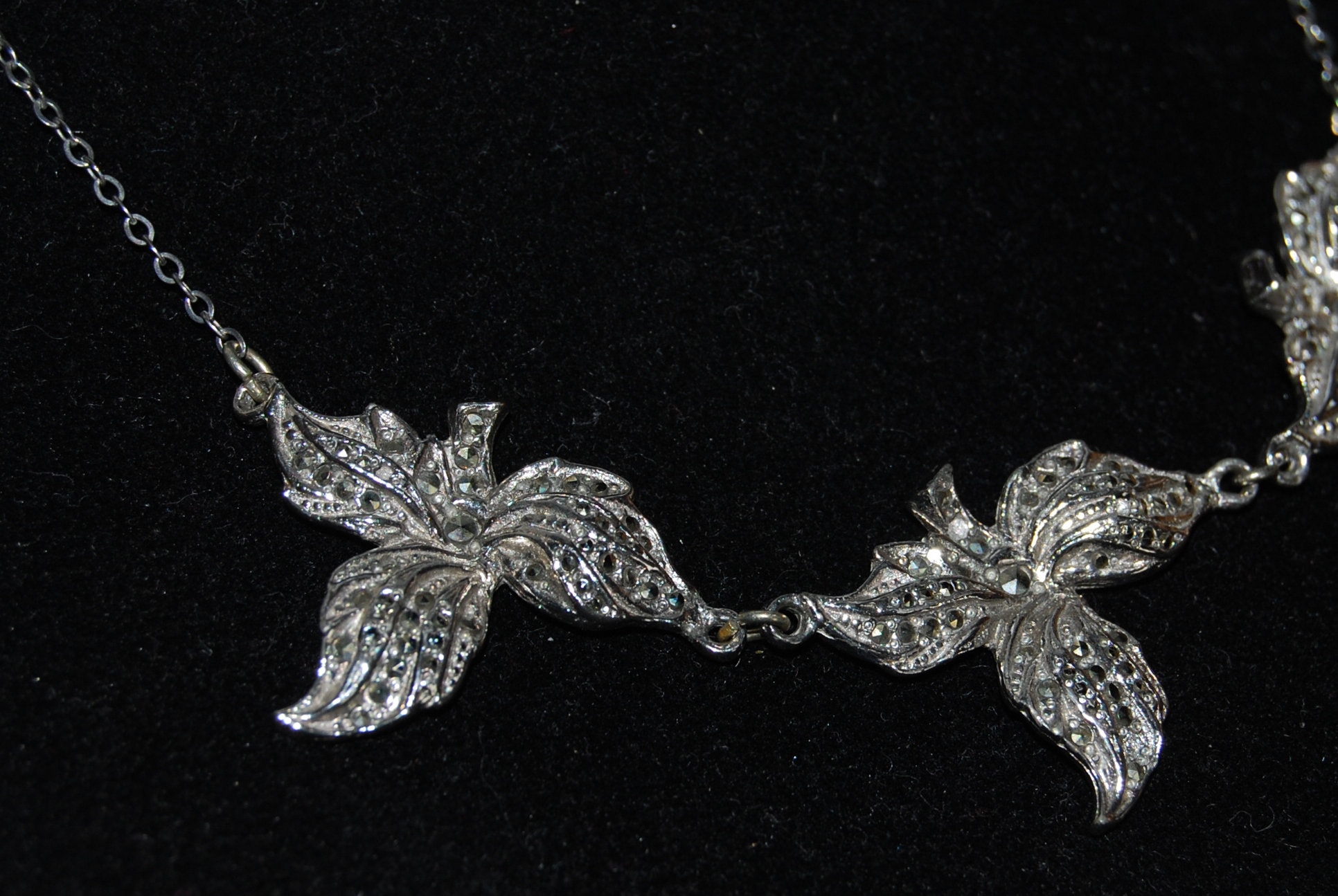 Vintage Art Nouveau marcasite leaf necklace. Delicate and pretty. - Image 9