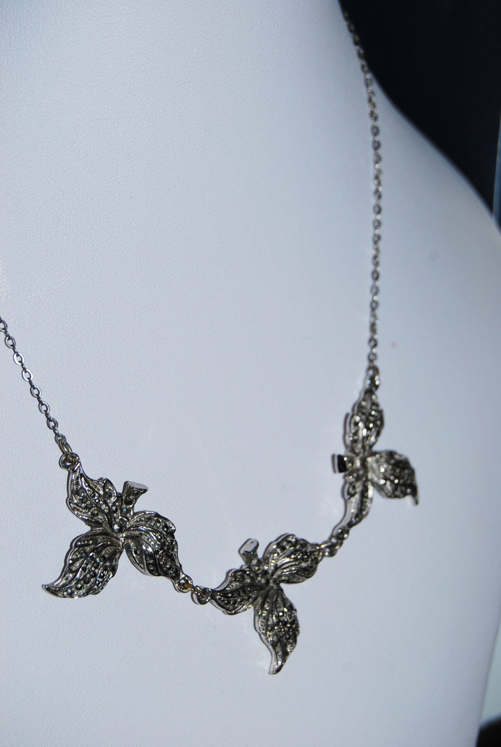 Vintage Art Nouveau marcasite leaf necklace. Delicate and pretty. - Image 6